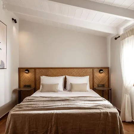Vakantiehuis Frontale - Restored With Pool Perfect For 6 Nestled Next To A Traditional Olive Mill And Local Farms Offering Authentic Hospitality And Organic Delights By Mana Gers *
