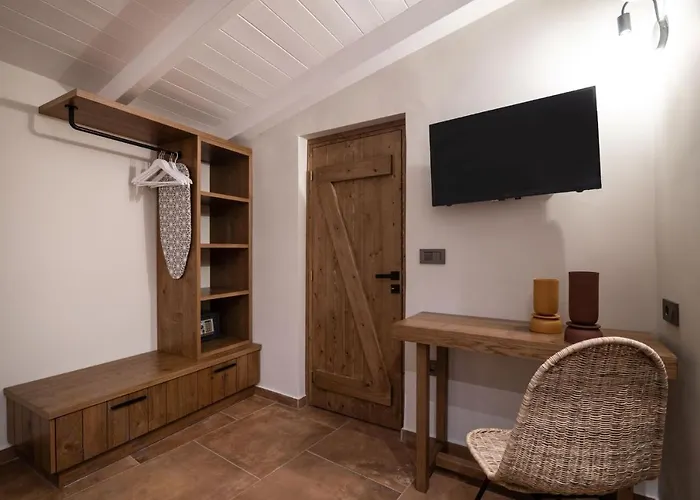 Frontale - Restored With Pool Perfect For 6 Nestled Next To A Traditional Olive Mill And Local Farms Offering Authentic Hospitality And Organic Delights By Mana Gers *