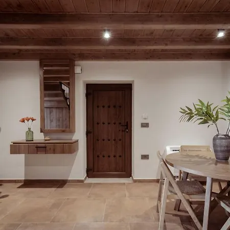 Frontale - Restored With Pool Perfect For 6 Nestled Next To A Traditional Olive Mill And Local Farms Offering Authentic Hospitality And Organic Delights By Mana Gers Kallithea (Zakynthos)