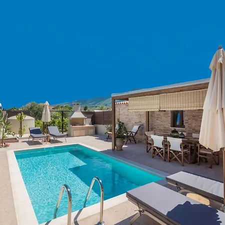 Frontale - Restored With Pool Perfect For 6 Nestled Next To A Traditional Olive Mill And Local Farms Offering Authentic Hospitality And Organic Delights By Mana Gers Hébergement de vacances Kallithea (Zakynthos)
