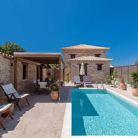 Frontale - Restored With Pool Perfect For 6 Nestled Next To A Traditional Olive Mill And Local Farms Offering Authentic Hospitality And Organic Delights By Mana Gers Hébergement de vacances Kallithea (Zakynthos)